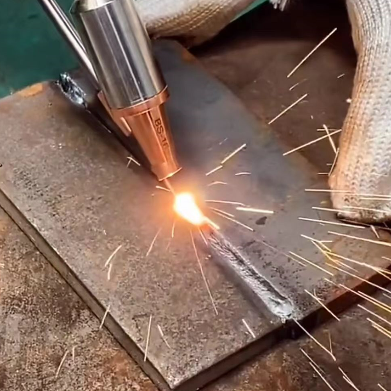 What are the applications and advantages of the handheld dual-wire feed laser welding machine?